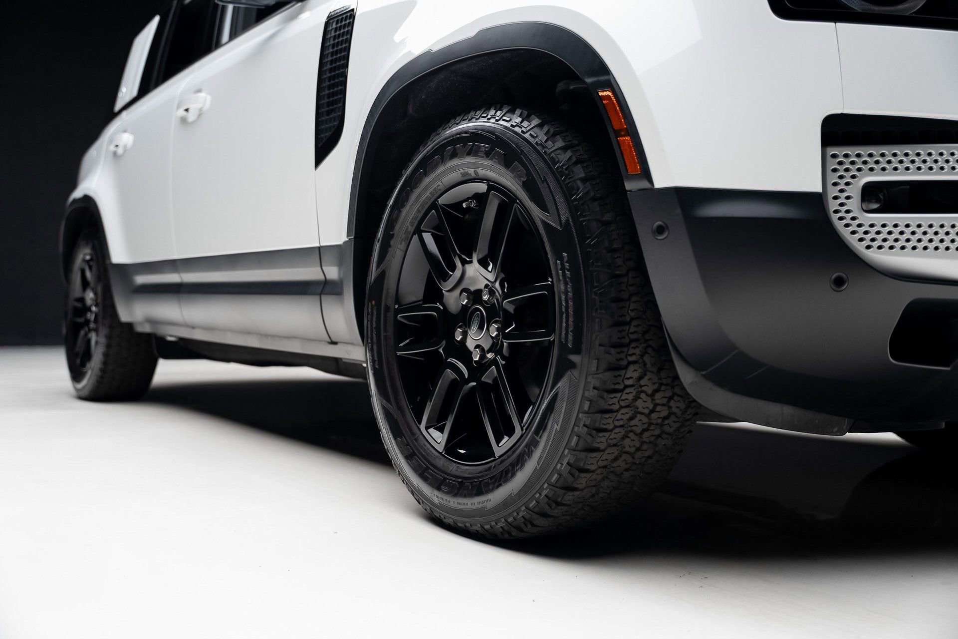 Used 2021 Land Rover Defender 110 S image 79