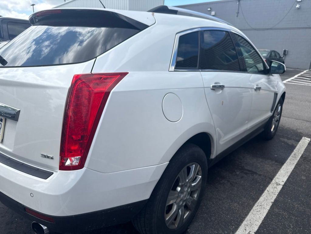 Used 2015 Cadillac SRX Luxury w/ Driver Awareness Package AWD/4WD image 5