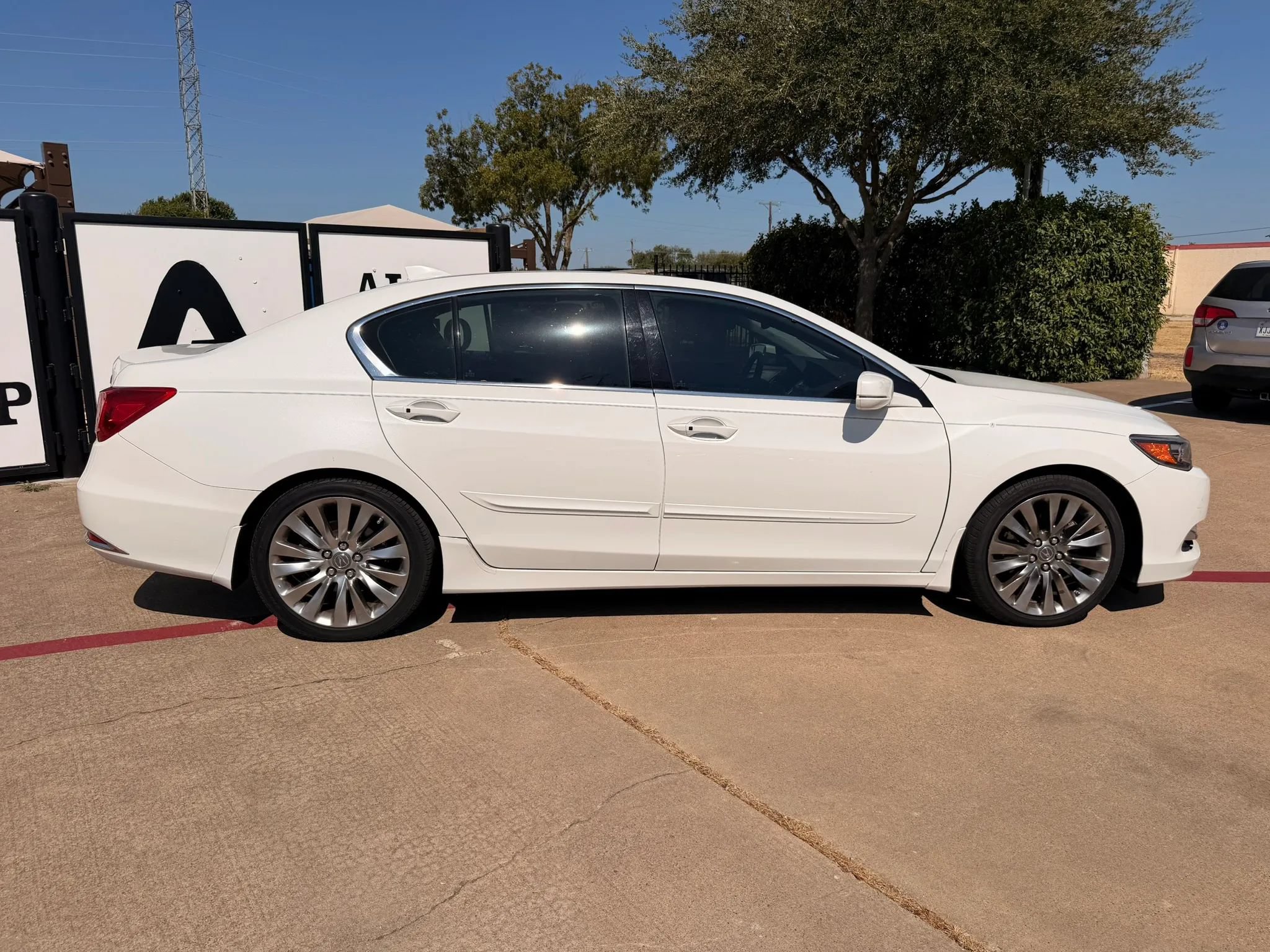 Used 2016 Acura RLX w/ Technology Package FWD image 6