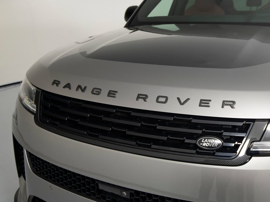 Used 2024 Land Rover Range Rover Sport AWD/4WD image 36