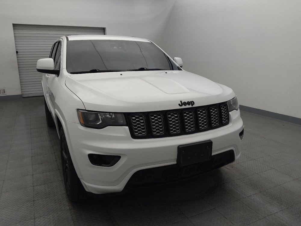 Used 2022 Jeep Grand Cherokee Laredo X image 14