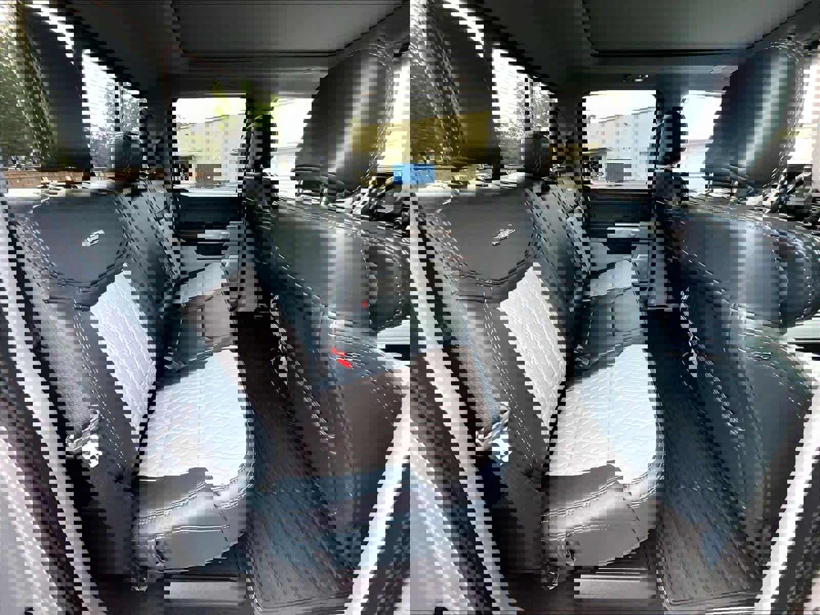 Used 2024 Ford F450 Limited w/ FX4 Off-Road Package AWD/4WD image 29