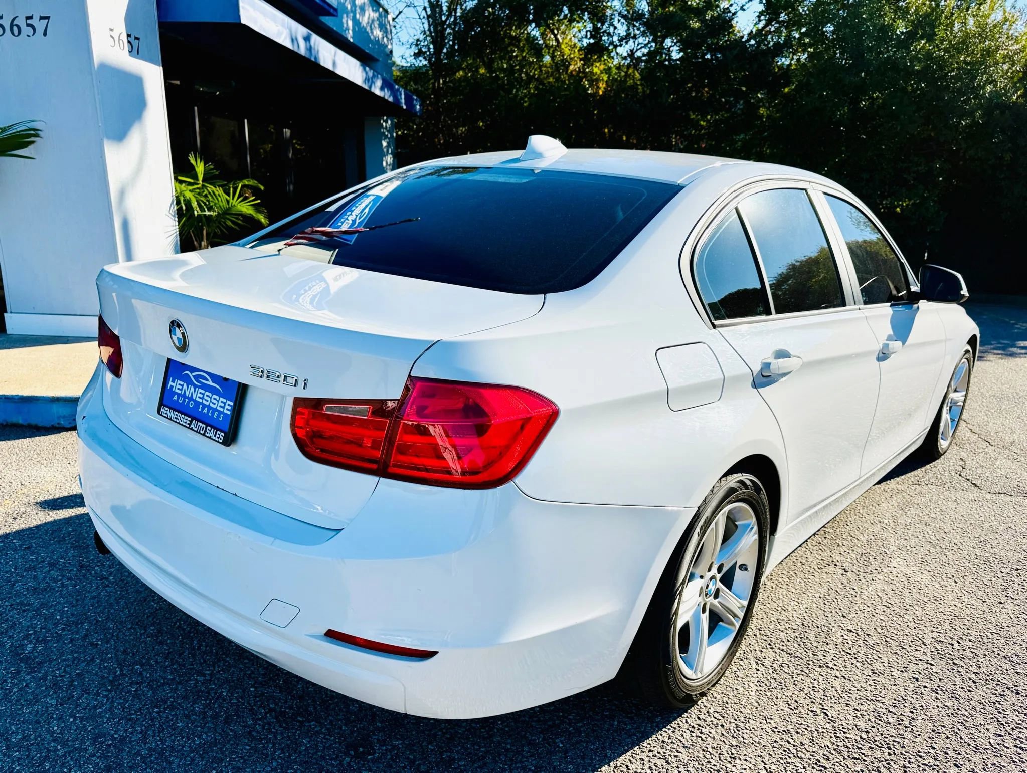 Used 2015 BMW 320i Sedan image 12