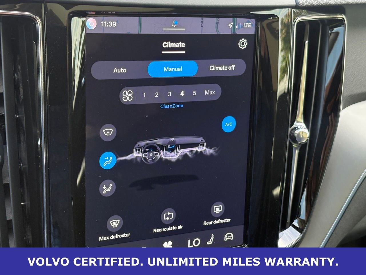 Certified 2025 Volvo XC60 B5 Core AWD/4WD image 28