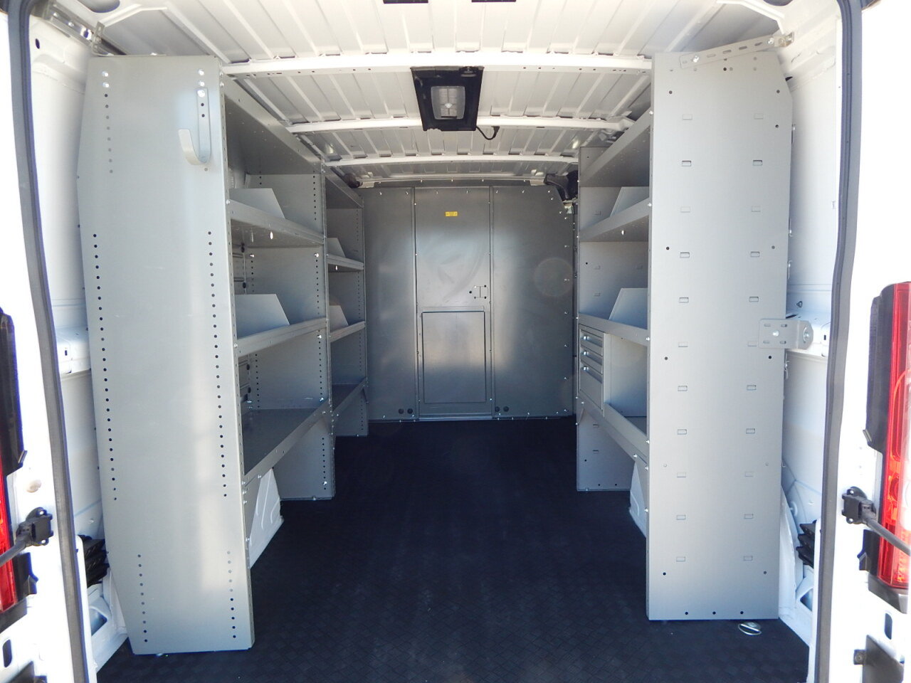 Used 2025 RAM ProMaster 1500 w/ Quick Order Package 22G SLT FWD image 3