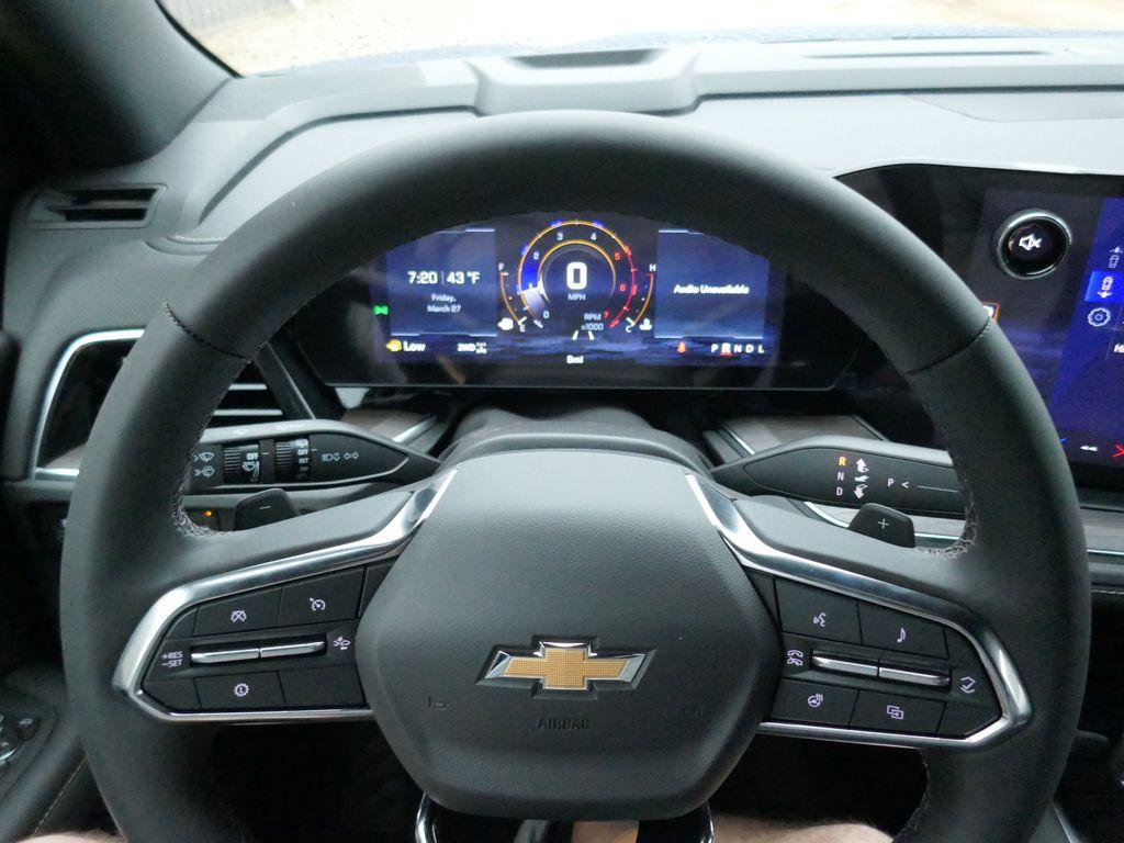 New 2026 Chevrolet Suburban Premier image 32