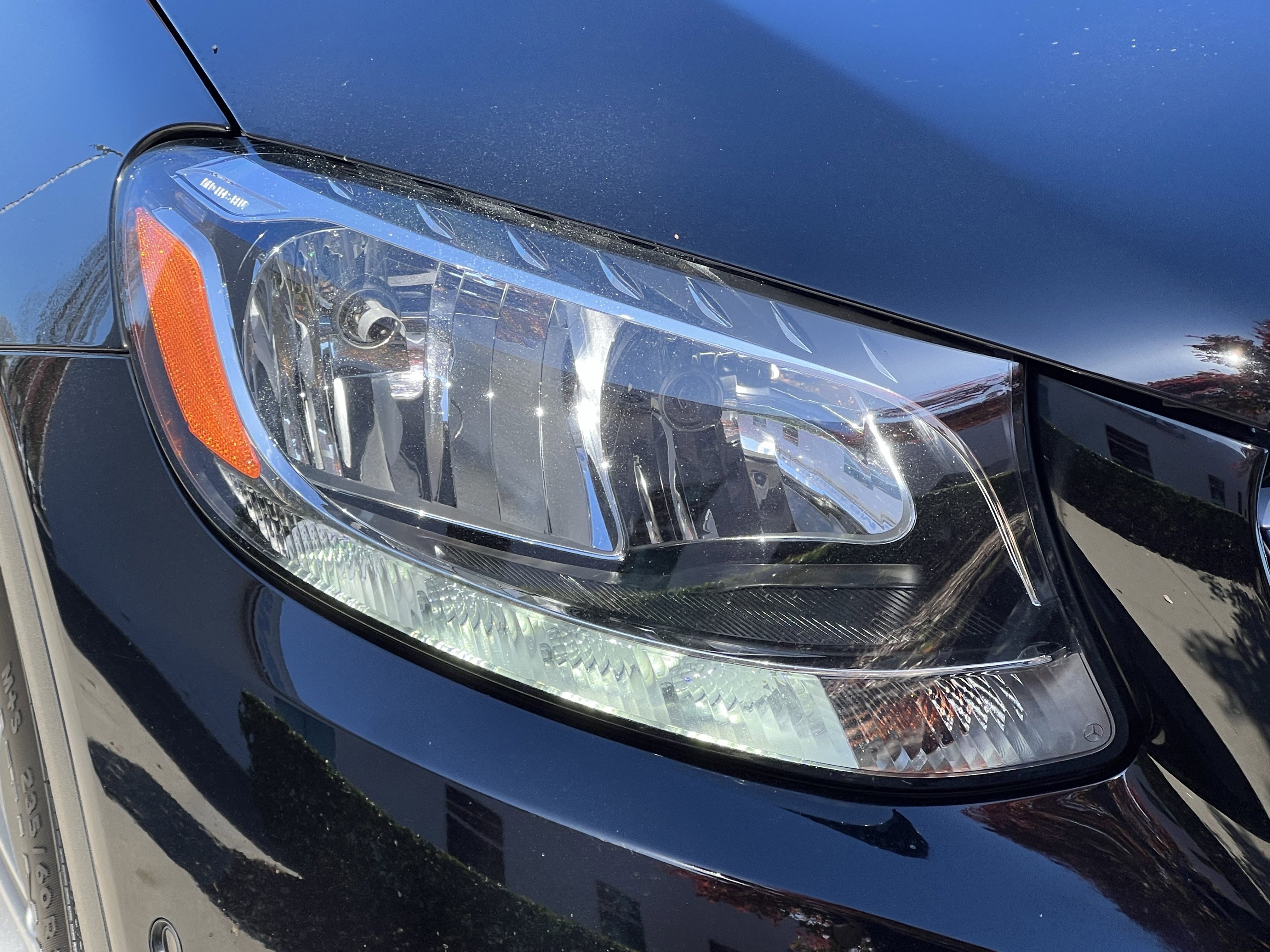 Certified 2019 Mercedes-Benz GLC 300 4MATIC w/ Driver Assistance Package image 11