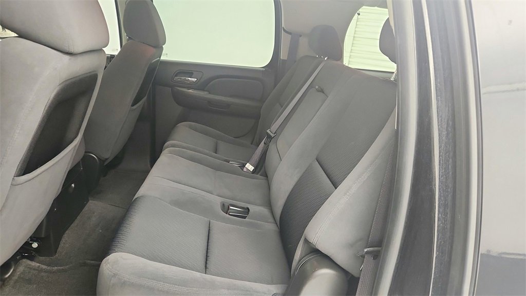 Used 2009 Chevrolet Suburban LS image 23