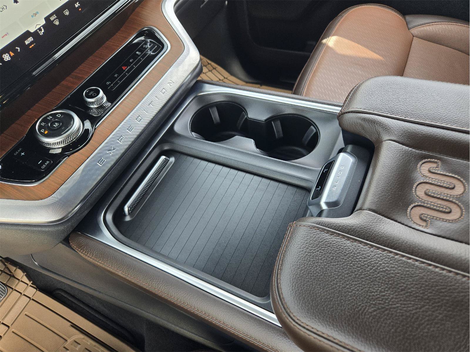 Used 2025 Ford Expedition King Ranch AWD/4WD image 18