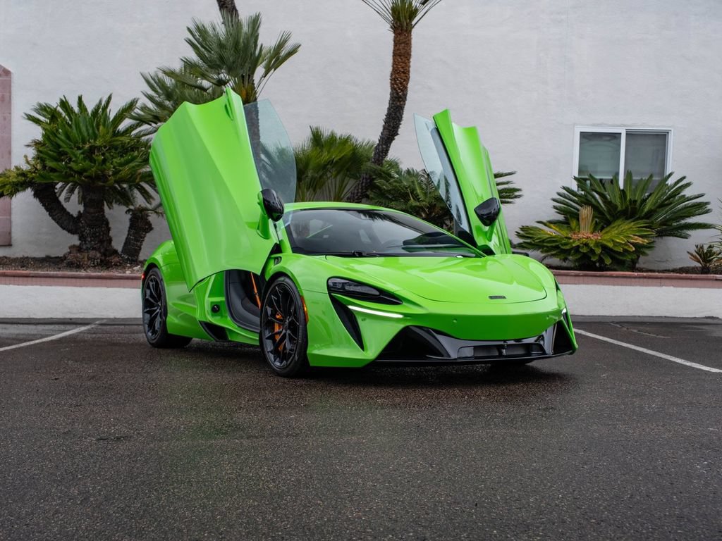 New 2026 McLaren Artura RWD image 30