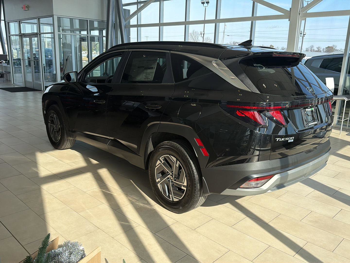 Used 2025 Hyundai Tucson Blue image 2