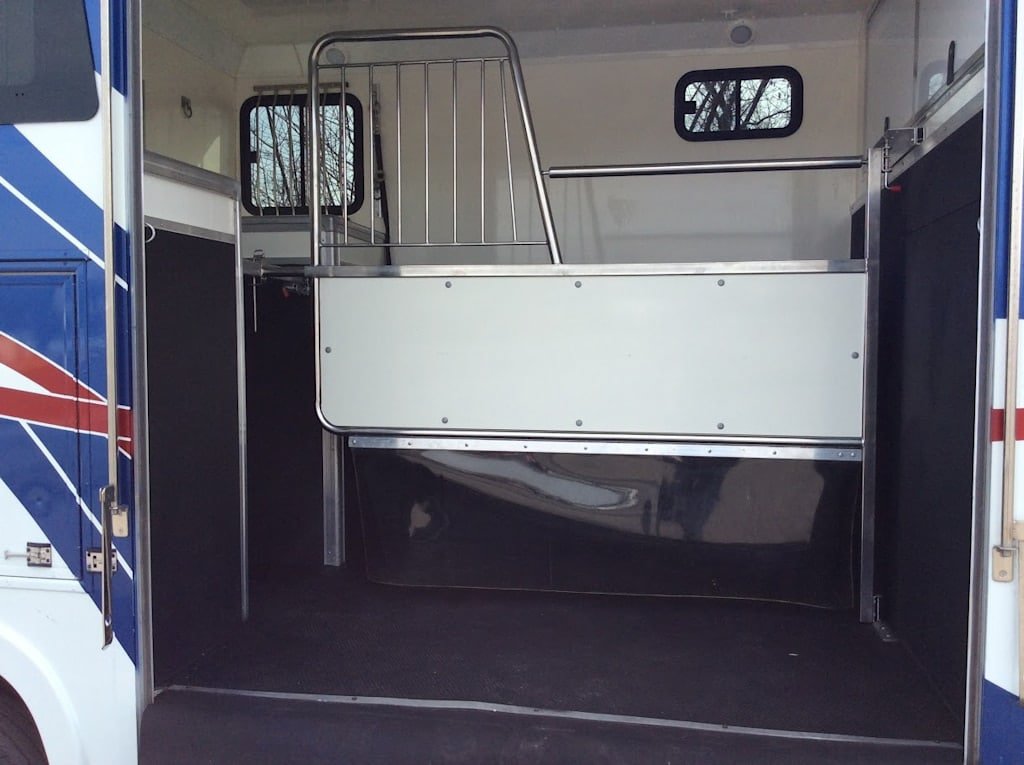 Used 2019 RAM ProMaster 3500 w/ Premium Appearance Group FWD image 7