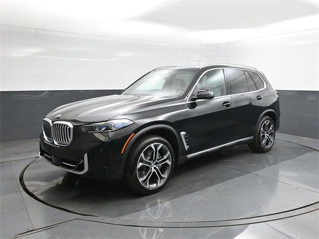 New 2026 BMW X5 sDrive40i w/ Climate Comfort Package video 1