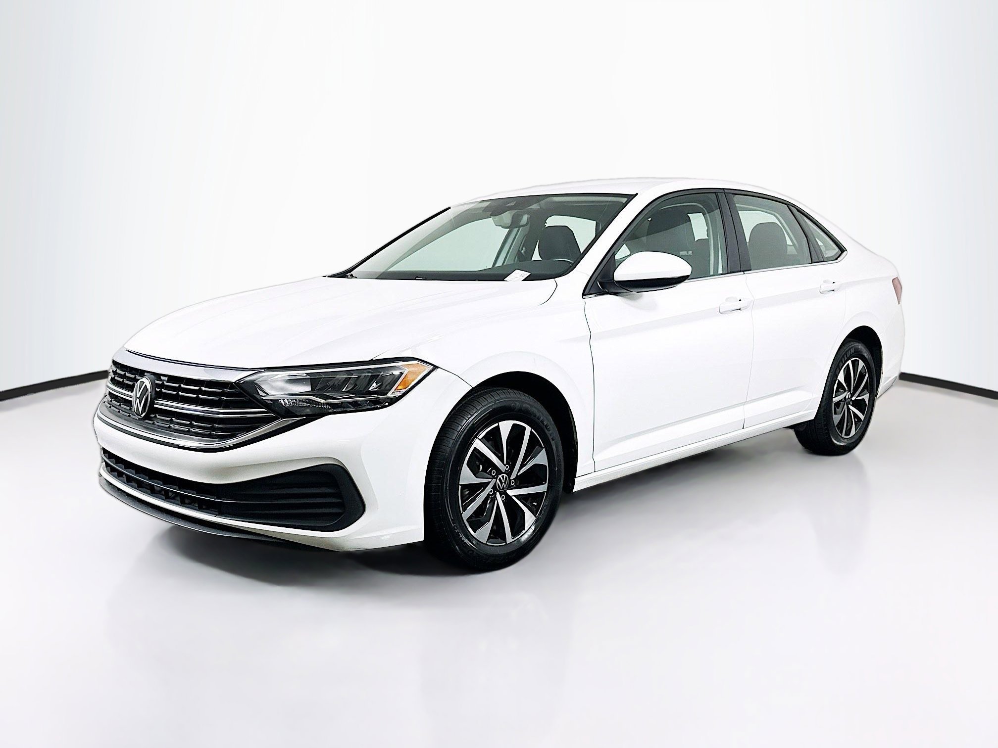 Used 2024 Volkswagen Jetta S image 3