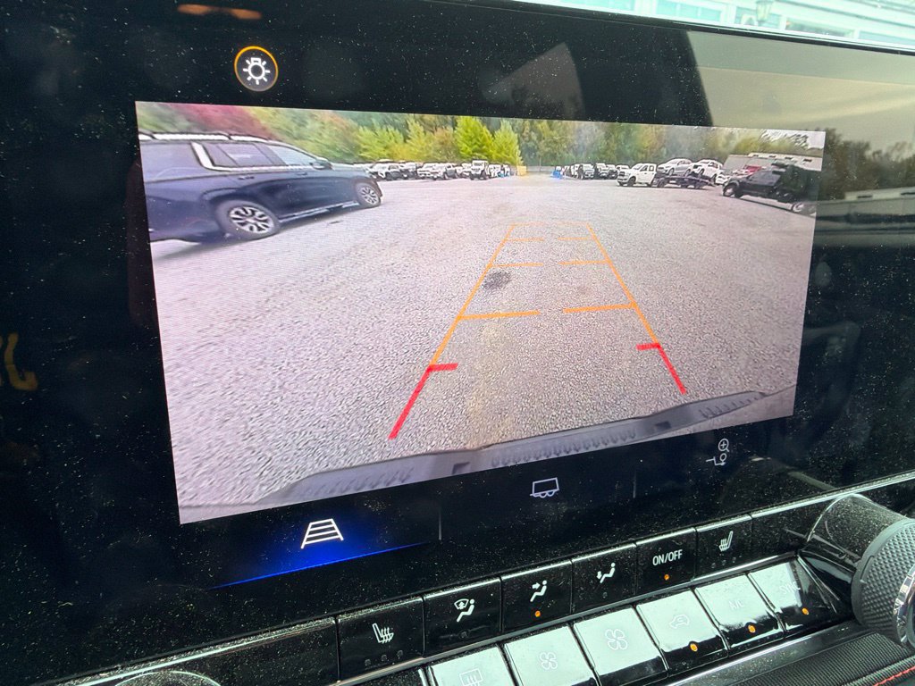 Used 2024 Chevrolet Colorado Z71 w/ Z71 Convenience Package 2 AWD/4WD image 19