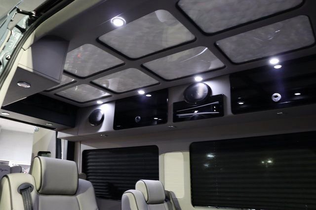 Used 2023 Mercedes-Benz Sprinter 2500 image 21