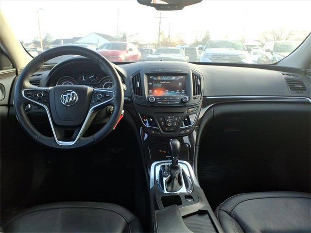 Used 2017 Buick Regal Sport Touring image 12