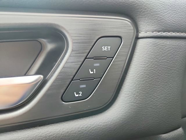 New 2026 Nissan Armada SL w/ Captain's Chari Seat Package image 21