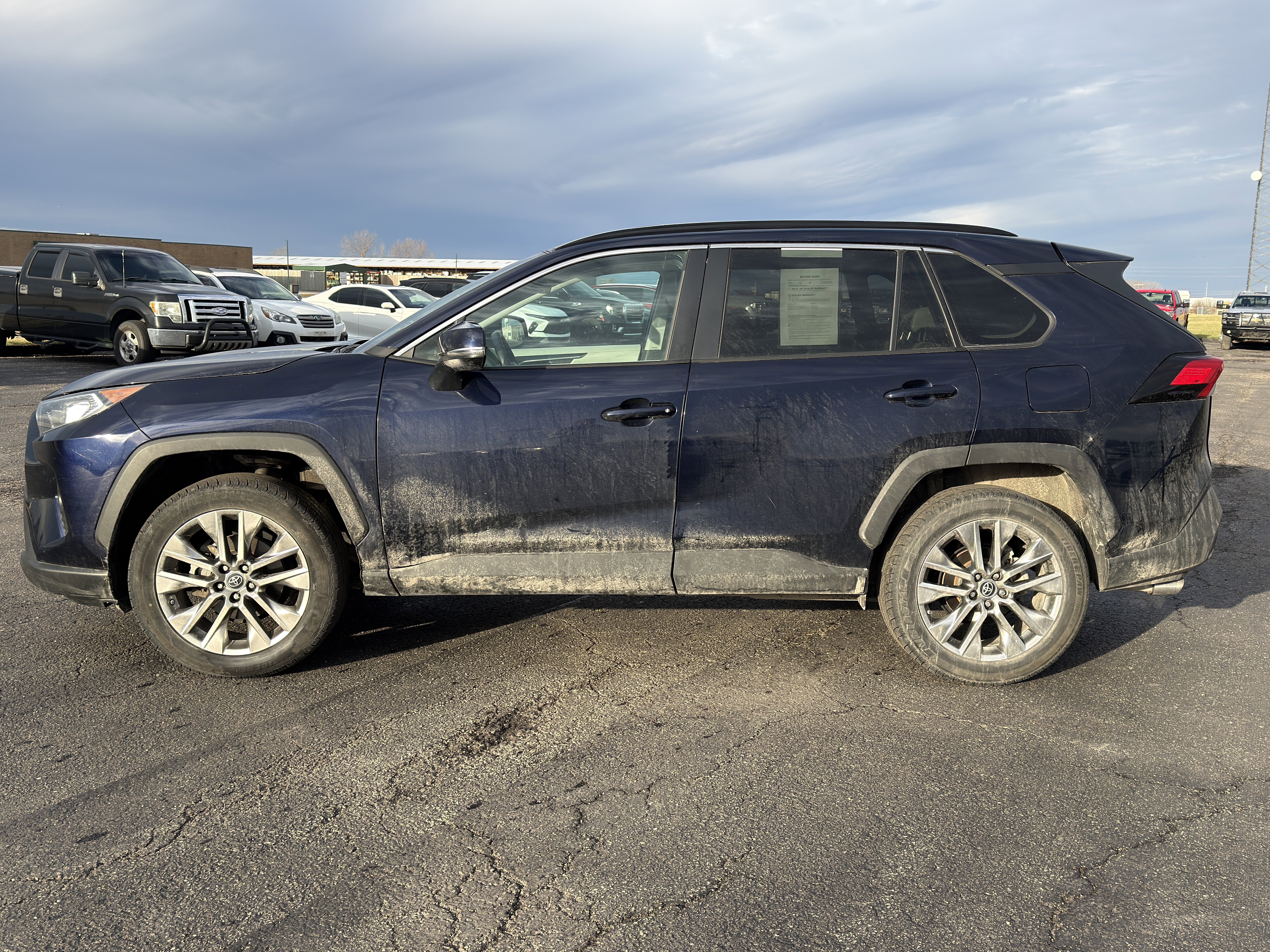 Used 2019 Toyota RAV4 XLE Premium image 6