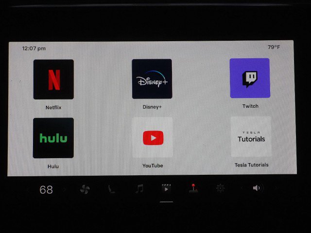 Used 2021 Tesla Model S Plaid image 40