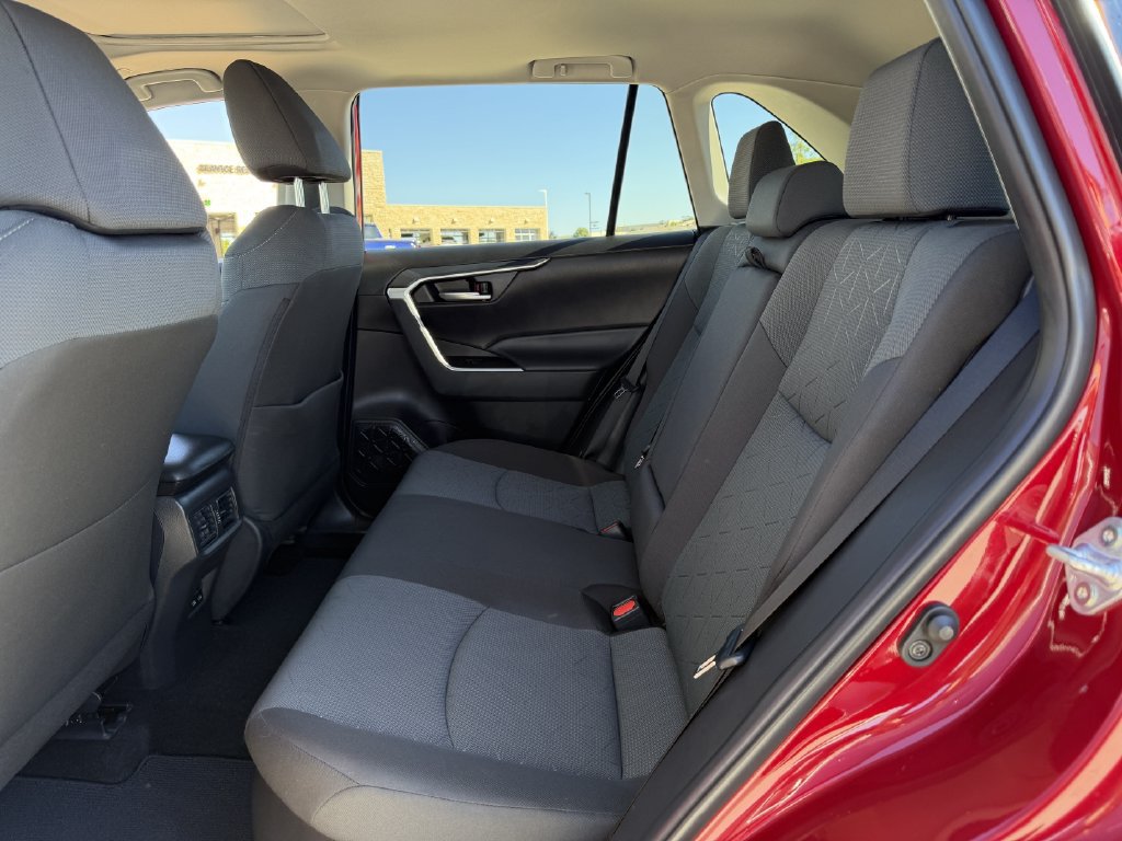Used 2025 Toyota RAV4 XLE w/ Convenience Package AWD/4WD image 28