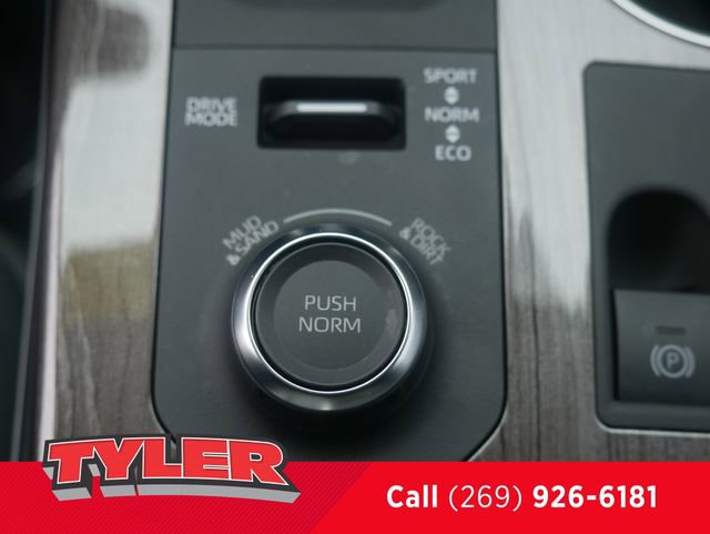 Used 2024 Toyota Highlander Limited AWD/4WD image 36