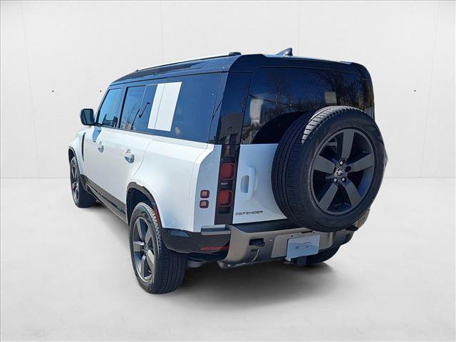 New 2025 Land Rover Defender 110 X-Dynamic SE image 7