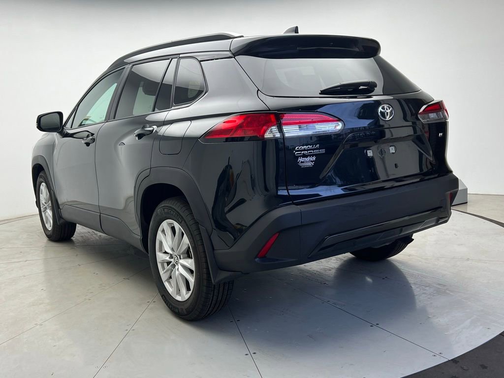 Used 2024 Toyota Corolla Cross LE image 4
