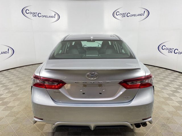 Used 2023 Toyota Camry SE FWD image 5