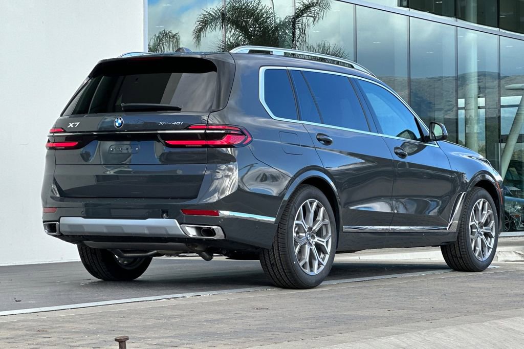 New 2026 BMW X7 xDrive40i w/ Premium Package image 3