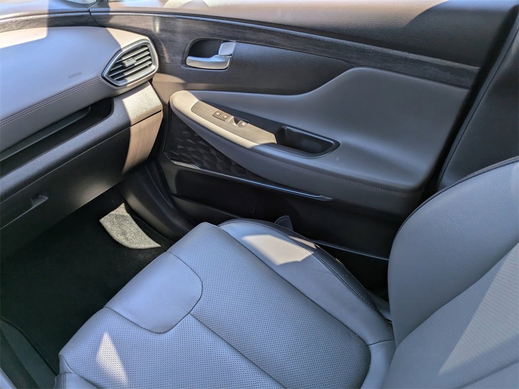 Used 2020 Hyundai Santa Fe Limited image 18