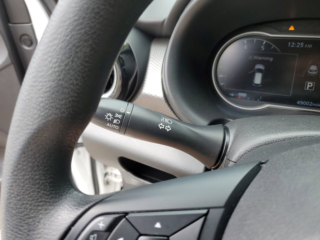 Used 2020 Nissan Kicks SV w/ Exterior Package image 25