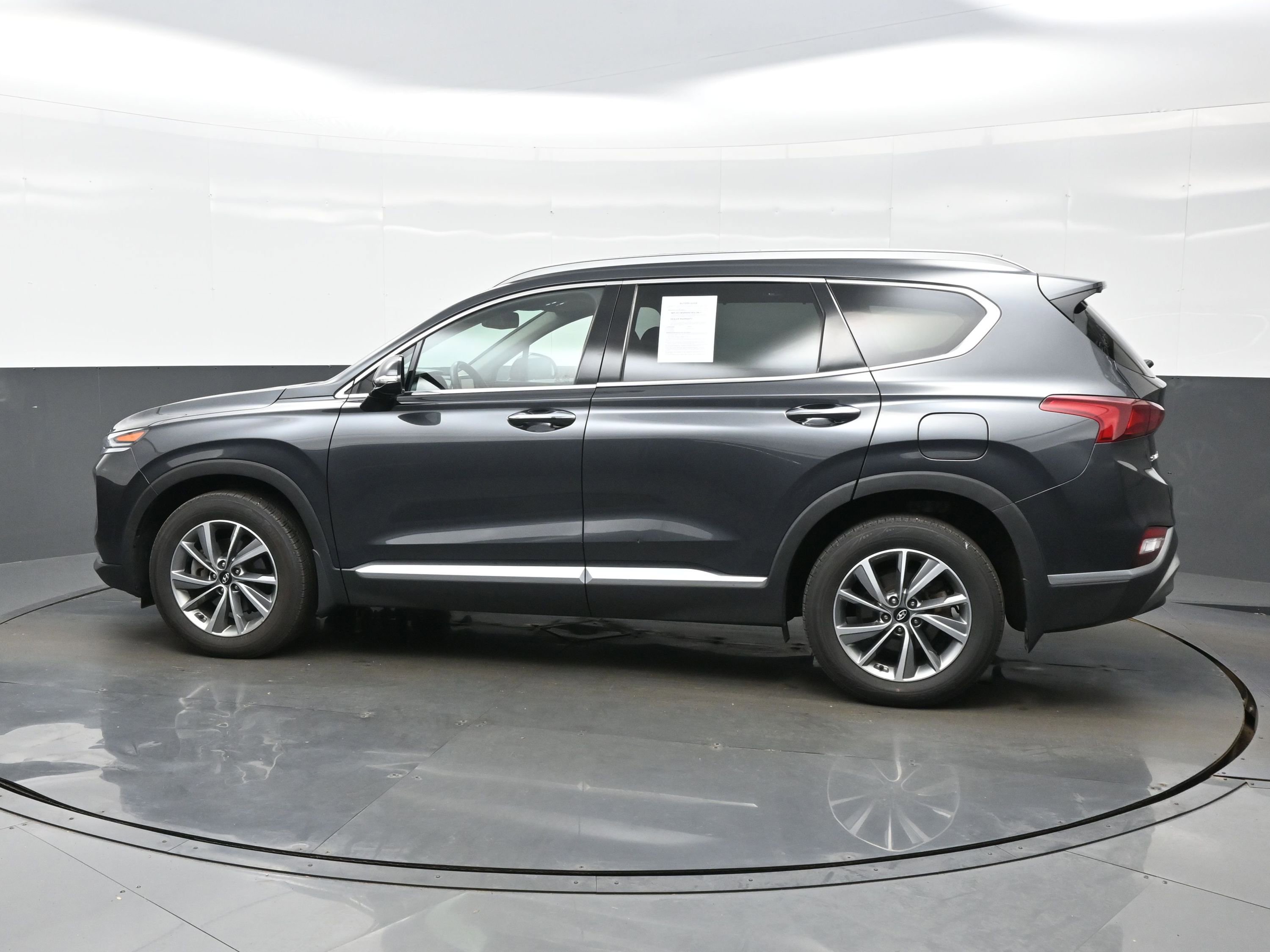 Used 2020 Hyundai Santa Fe SEL w/ Convenience + Premium Package AWD/4WD image 3