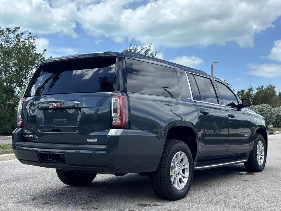 Used 2019 GMC Yukon XL SLT AWD/4WD image 6