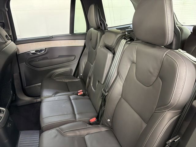 Used 2025 Volvo XC90 T8 Ultra w/ Protection Package Premier AWD/4WD image 30