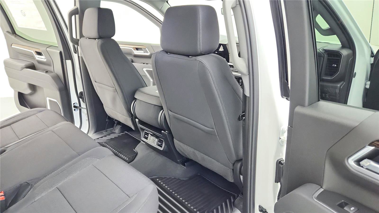 New 2026 GMC Sierra 1500 SLE image 33