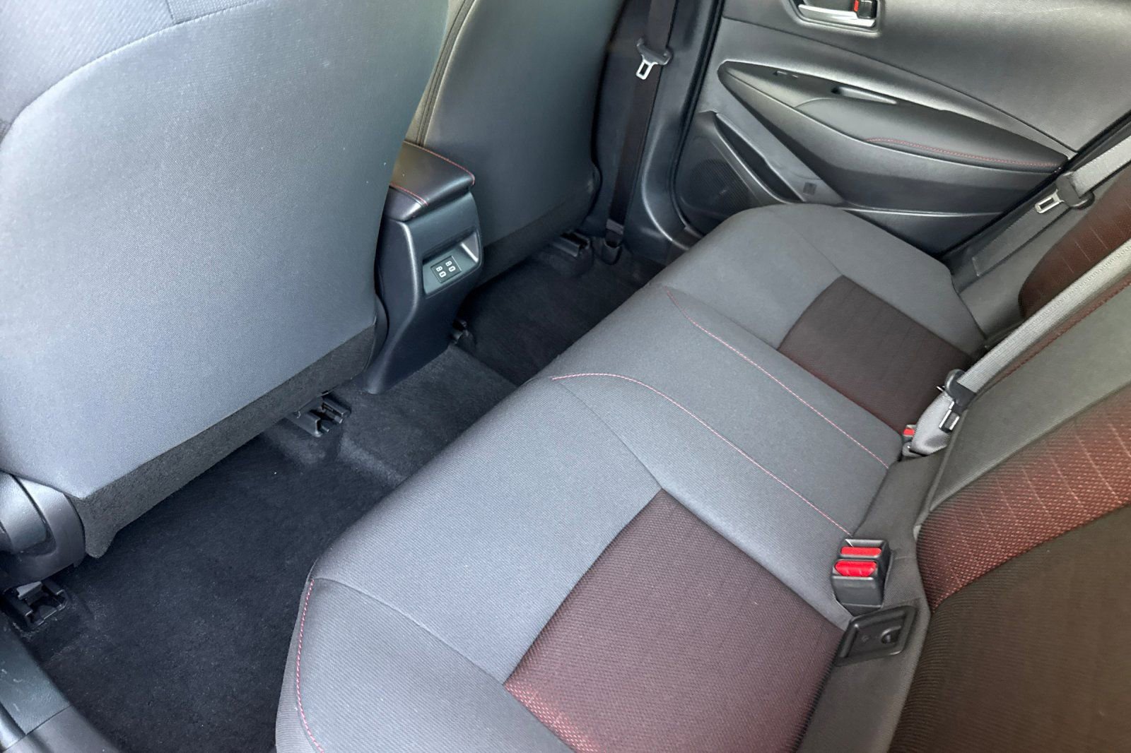 Certified 2025 Toyota Corolla SE image 15