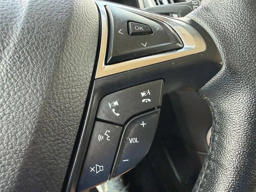Used 2024 Ford Edge SEL AWD/4WD image 16