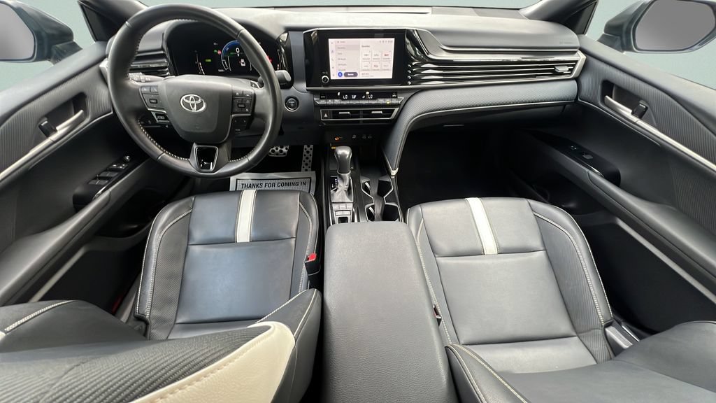 Used 2025 Toyota Camry SE FWD image 10