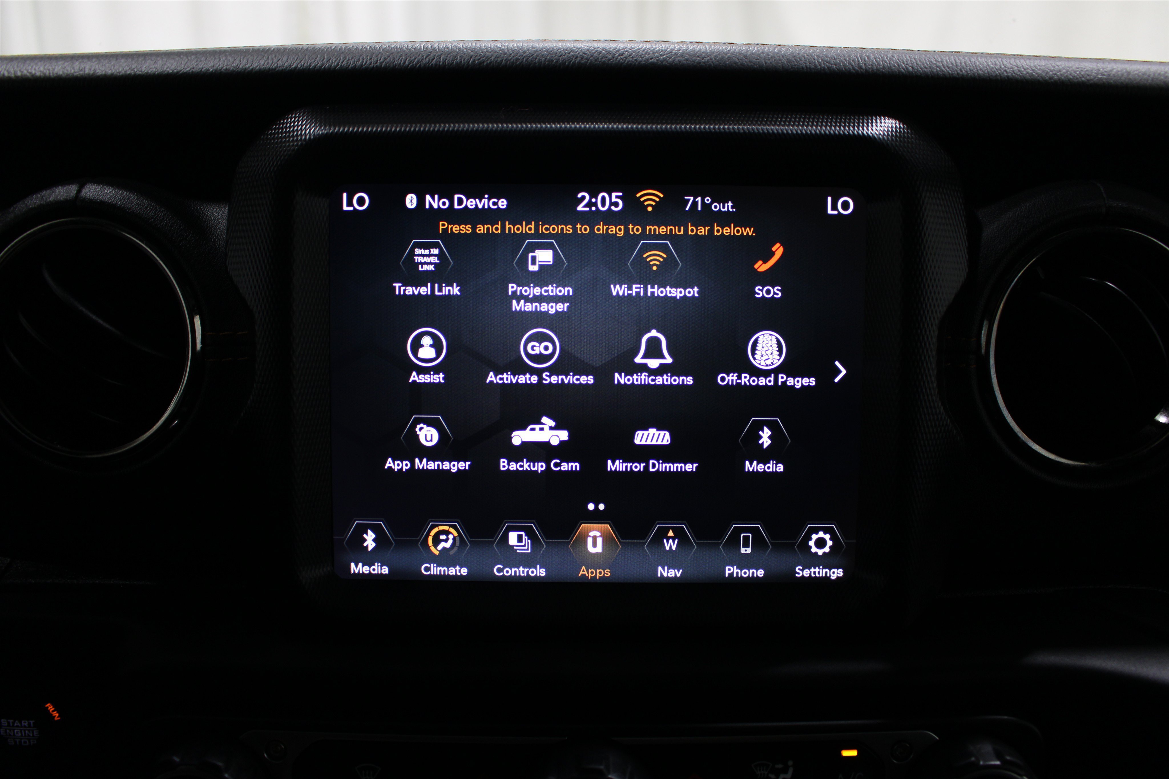 Used 2023 Jeep Gladiator Overland AWD/4WD image 17