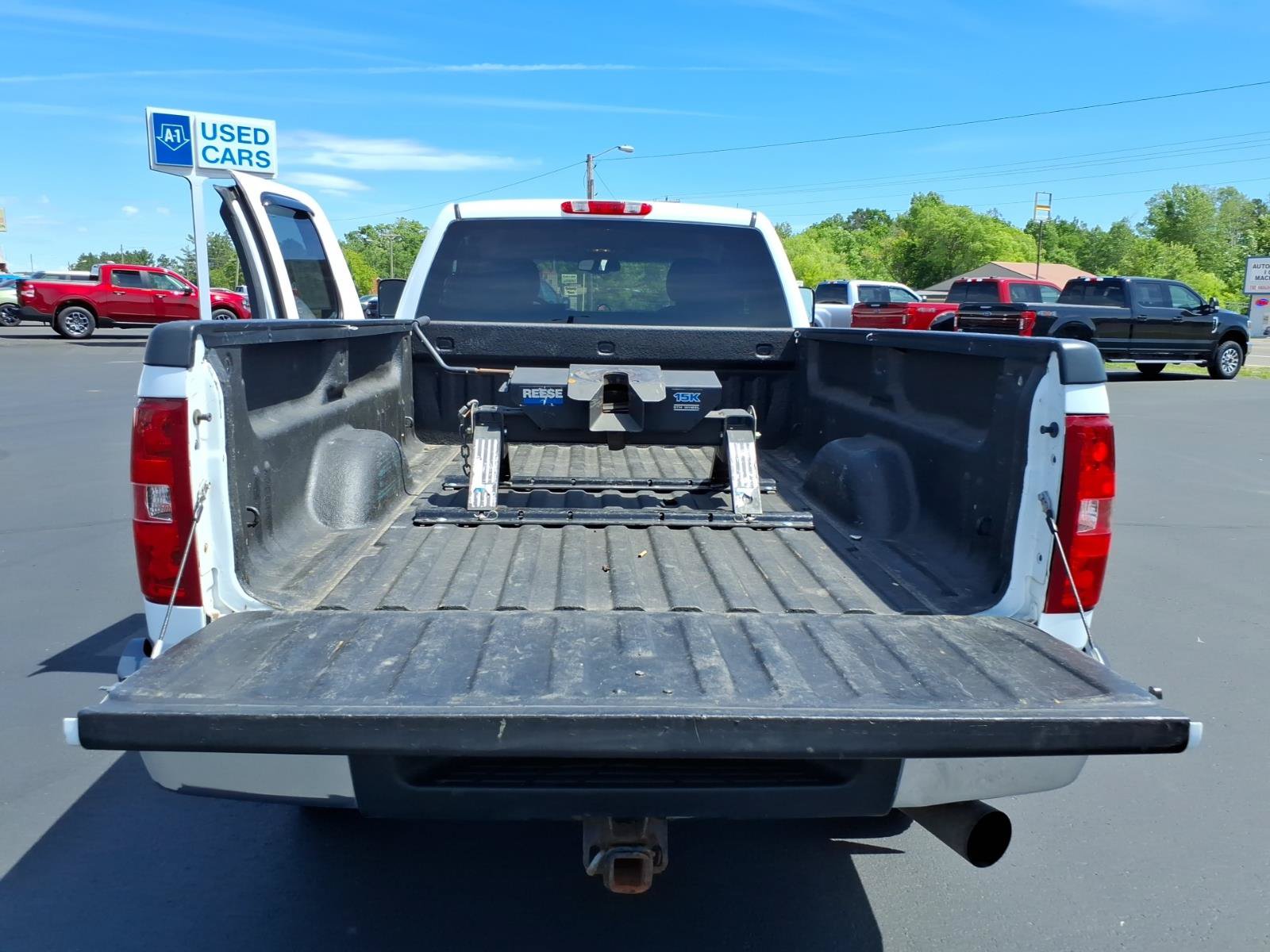 Used 2008 Chevrolet Silverado 2500 LT w/ 1LT Convenience Package AWD/4WD image 15