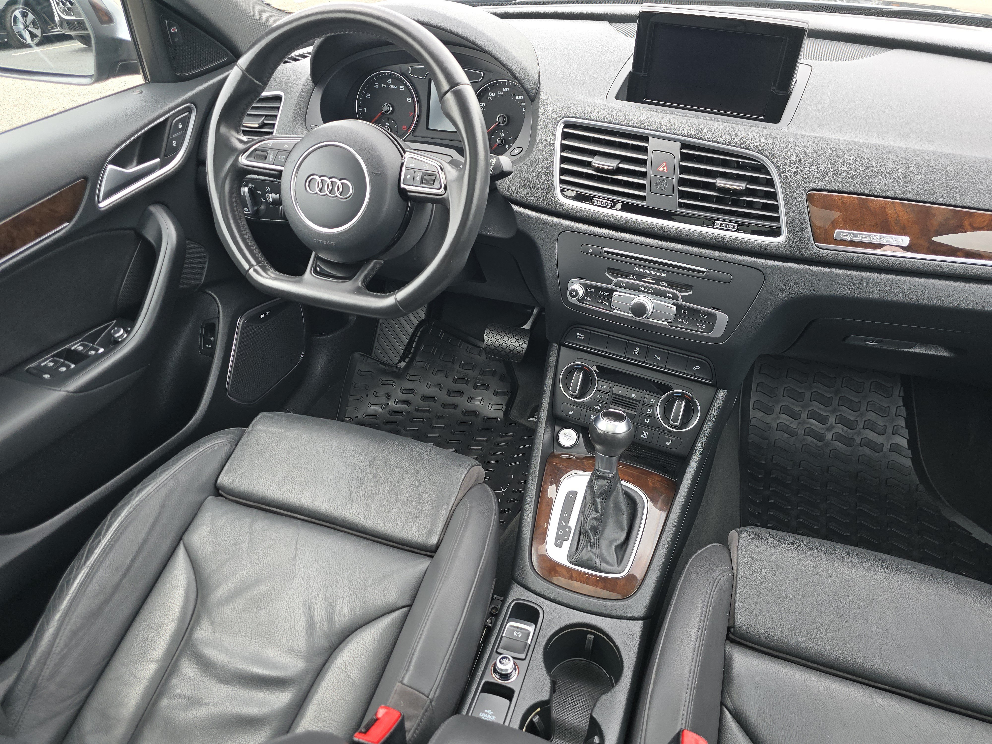 Used 2018 Audi Q3 2.0T Premium Plus w/ Premium Plus Package AWD/4WD image 19