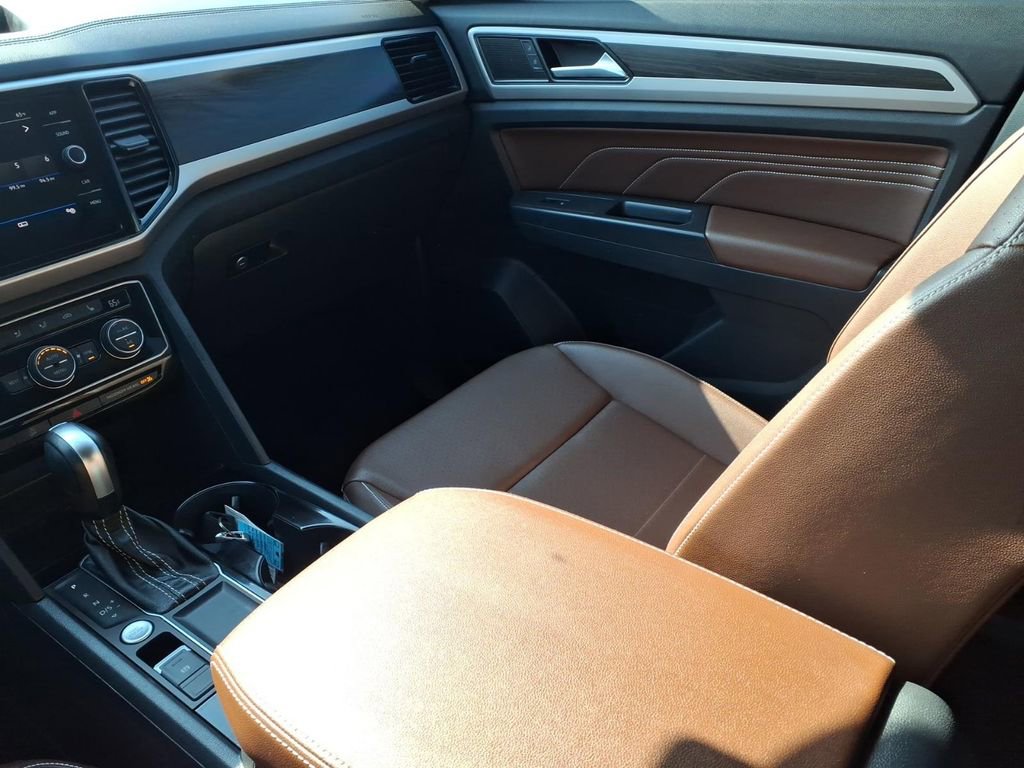 Used 2023 Volkswagen Atlas SE image 12