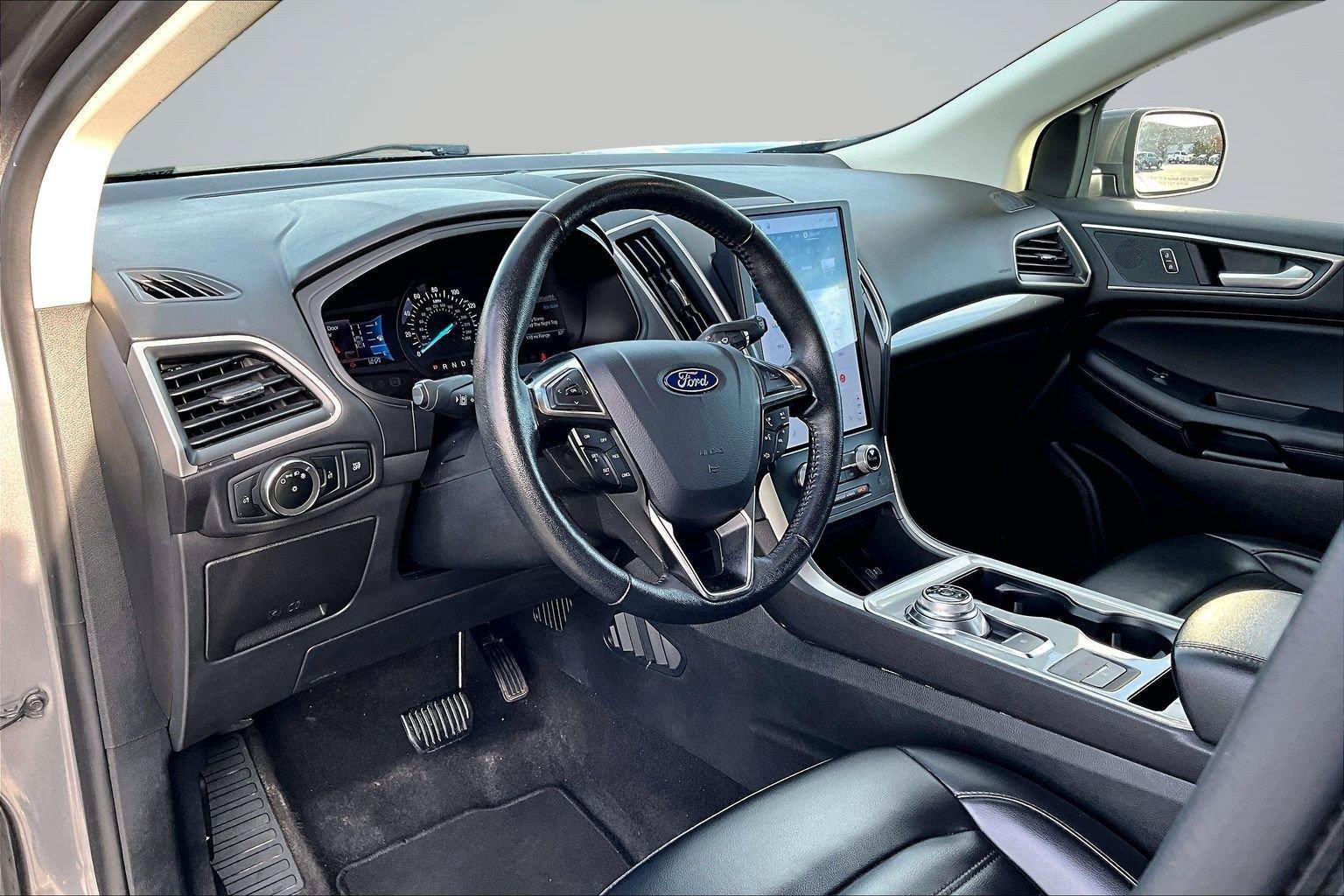 Used 2024 Ford Edge SEL AWD/4WD image 15