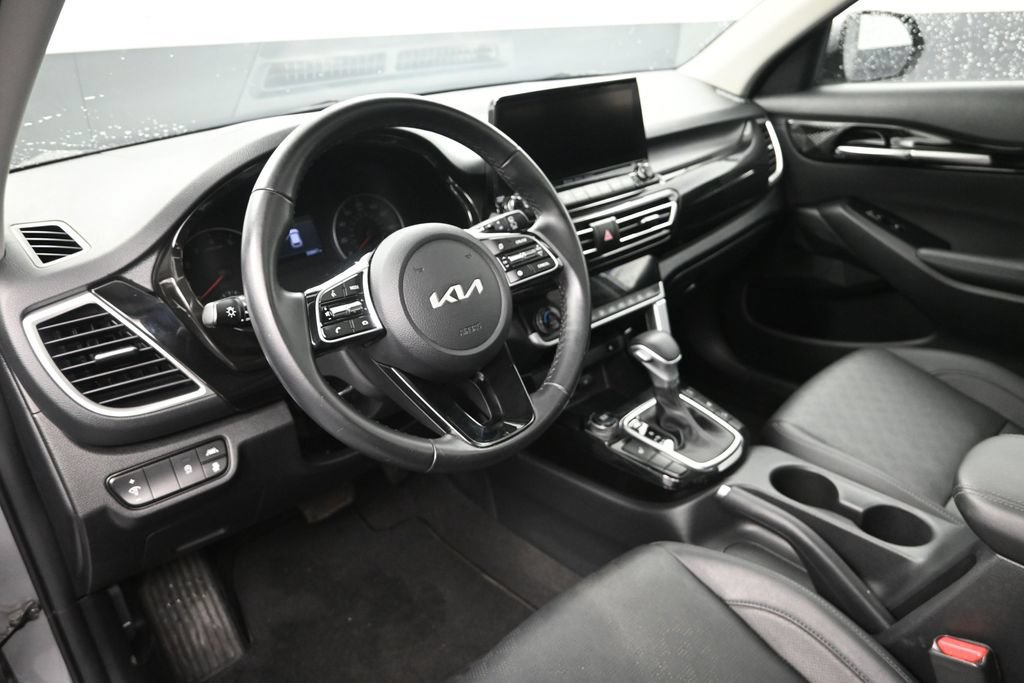 Certified 2022 Kia Seltos EX AWD/4WD image 12