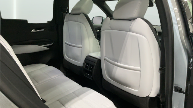 Used 2025 Cadillac XT4 Sport AWD/4WD image 35