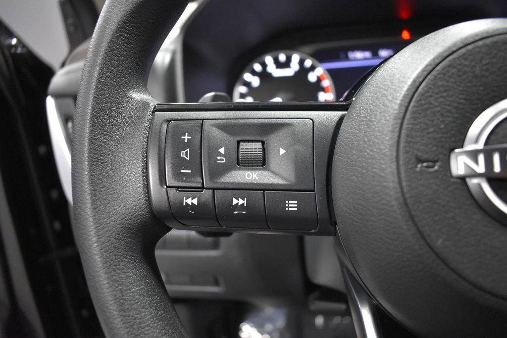 Certified 2023 Nissan Rogue SV image 25