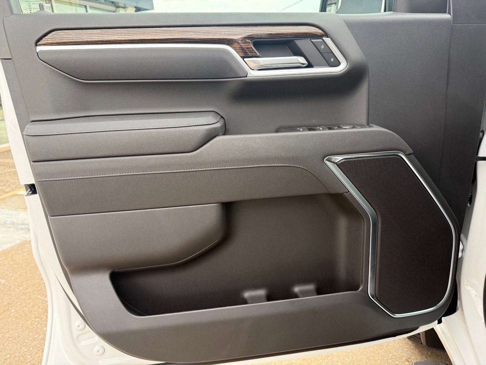 New 2026 GMC Sierra 1500 Elevation w/ LPO, Elevation Black Package image 10