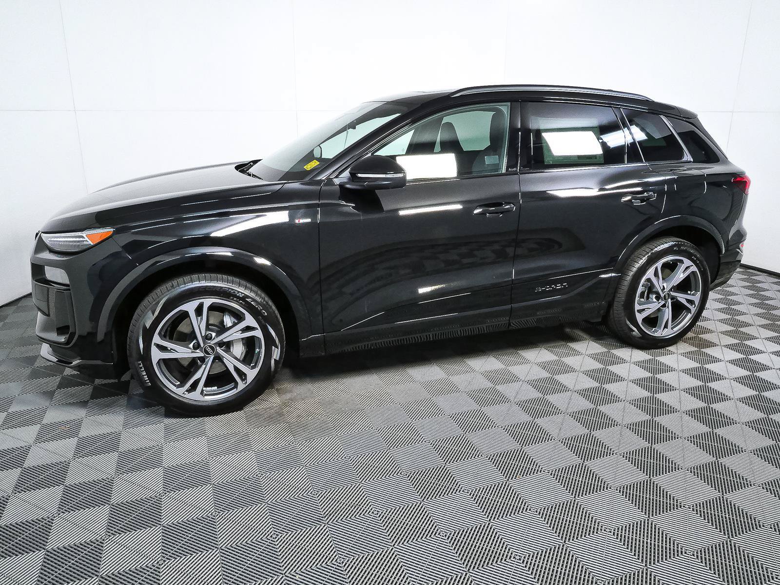 New 2027 Audi Q6 e-tron Premium Plus AWD/4WD image 34
