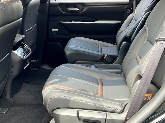 New 2026 Nissan Armada SL w/ Captain's Chari Seat Package AWD/4WD image 22